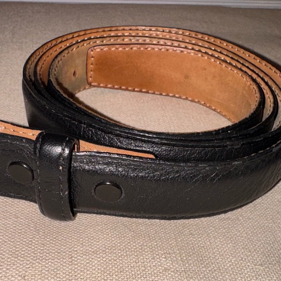 Tiffany & Co. Black and Tan Calfskin Leather Women's or Men’s Belt, Size 34 - Picture 2 of 9